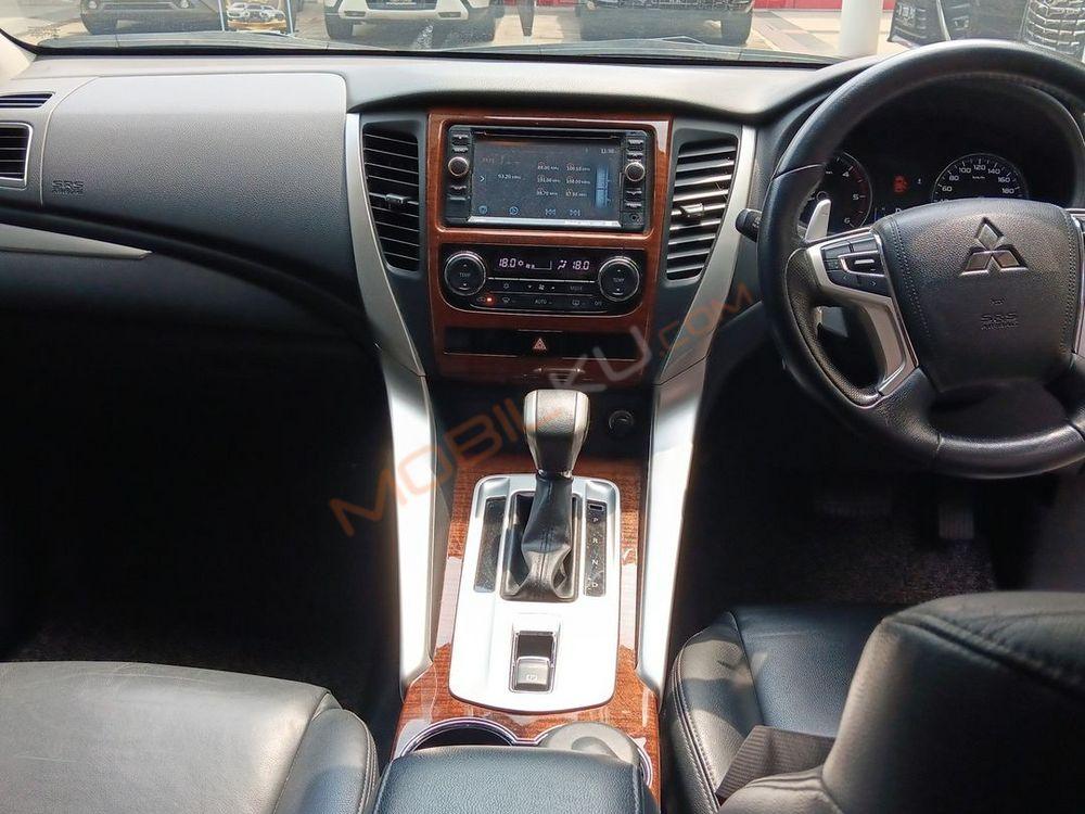 Mobil Mitsubishi Pajero Sport 2016