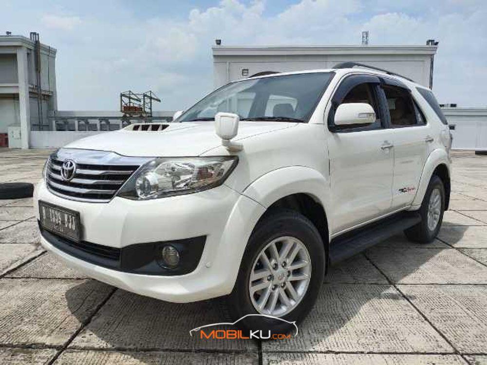 Mobil Toyota Fortuner 2013
