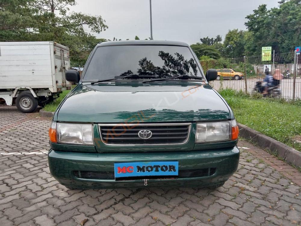 Mobil Toyota Kijang 1997