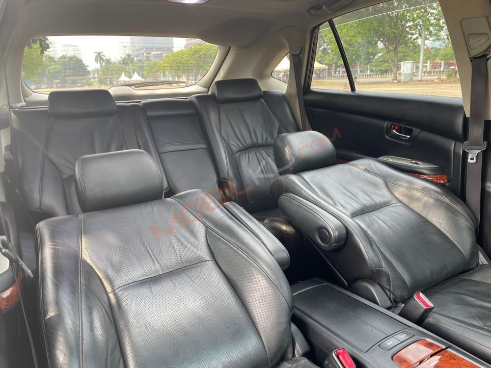 Mobil Toyota Harrier 2011