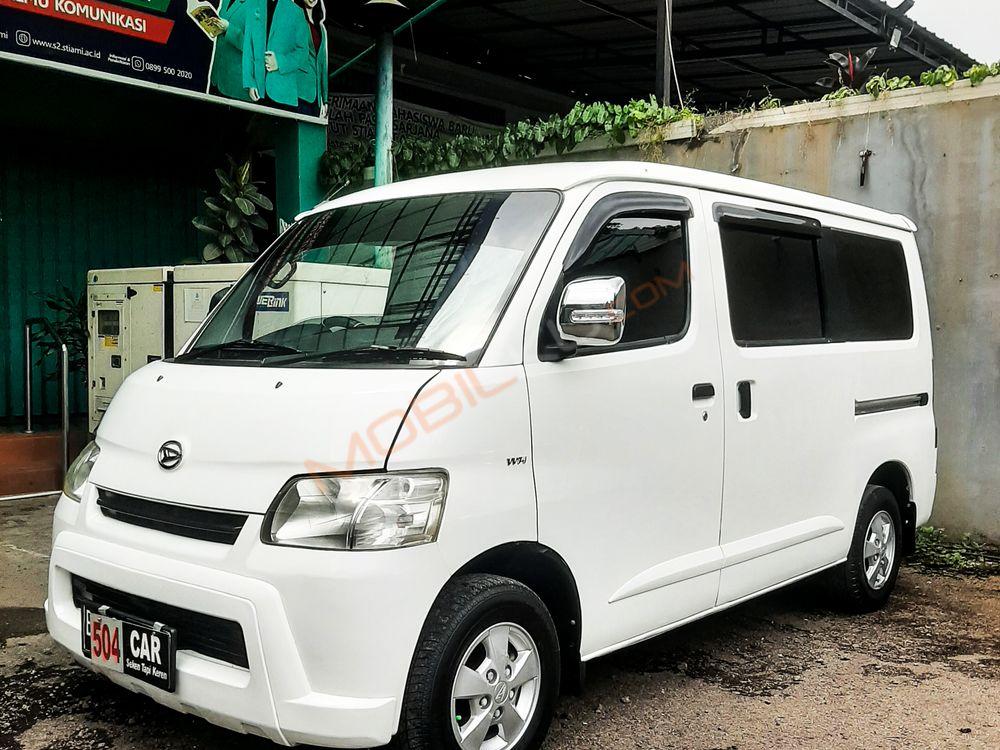 Mobil Daihatsu Gran Max 2014