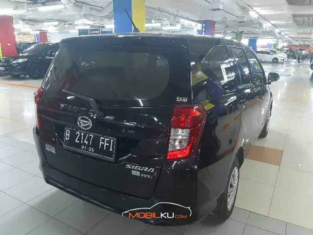 Mobil Daihatsu Sigra 2018