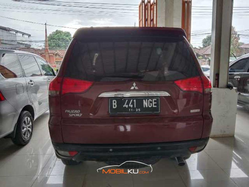 Mobil Mitsubishi Pajero Sport 2015