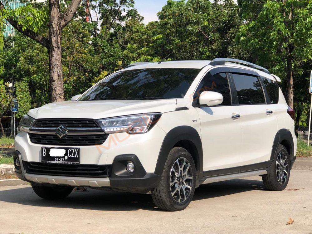 Mobil Suzuki XL7 2022