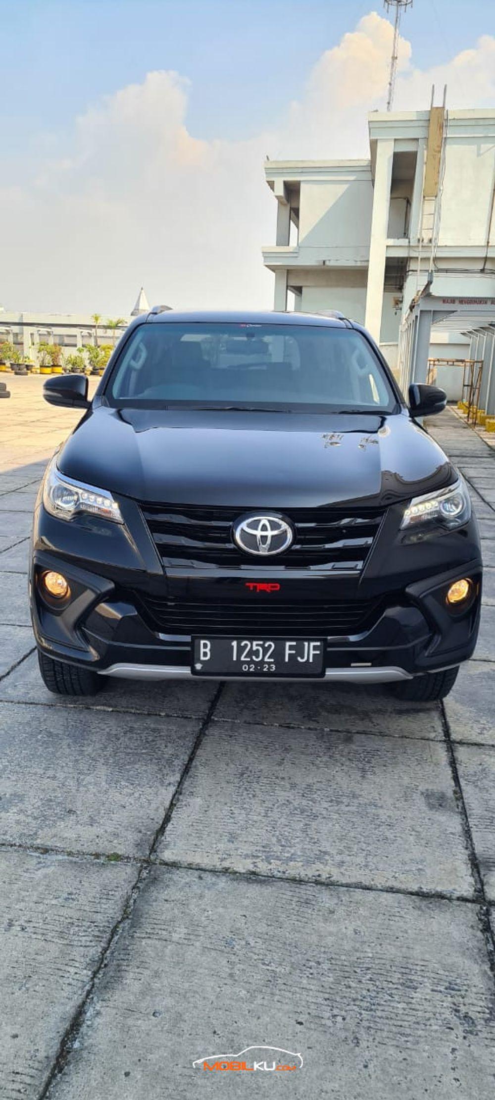 Mobil Toyota Fortuner 2018