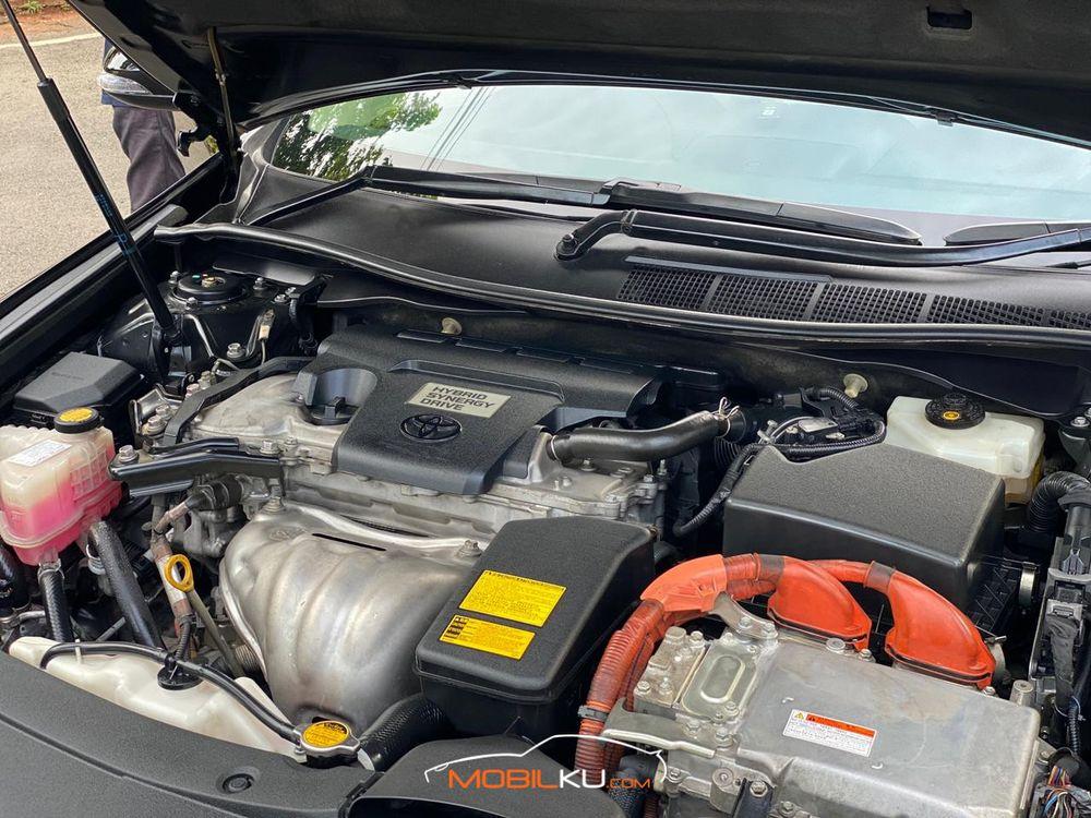 Mobil Toyota Camry 2012