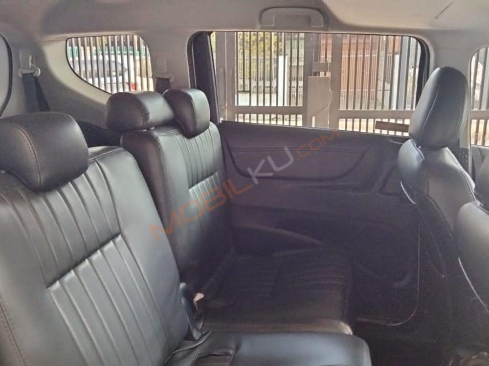 Mobil Toyota Sienta 2018