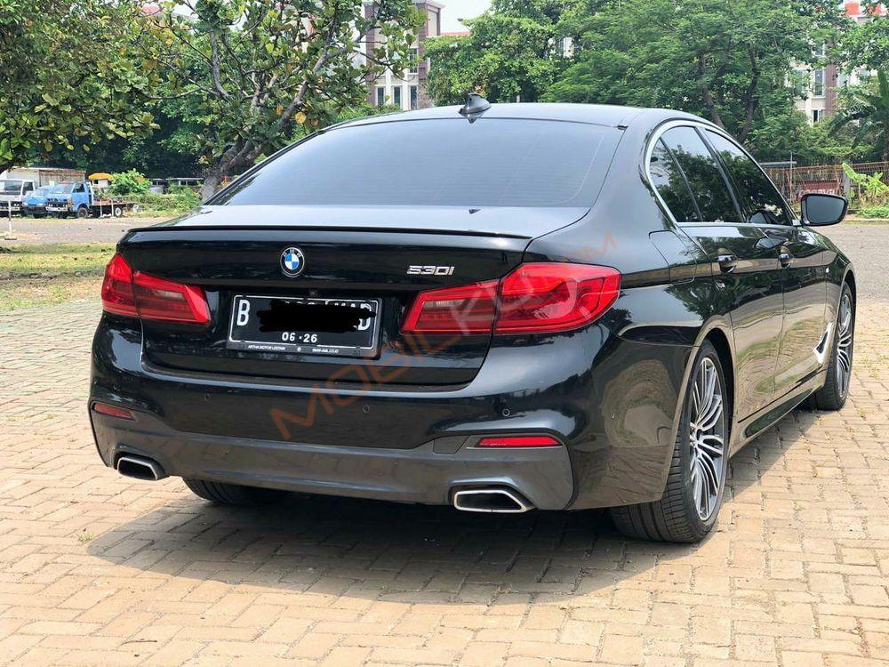 Mobil BMW 5 Series 2020