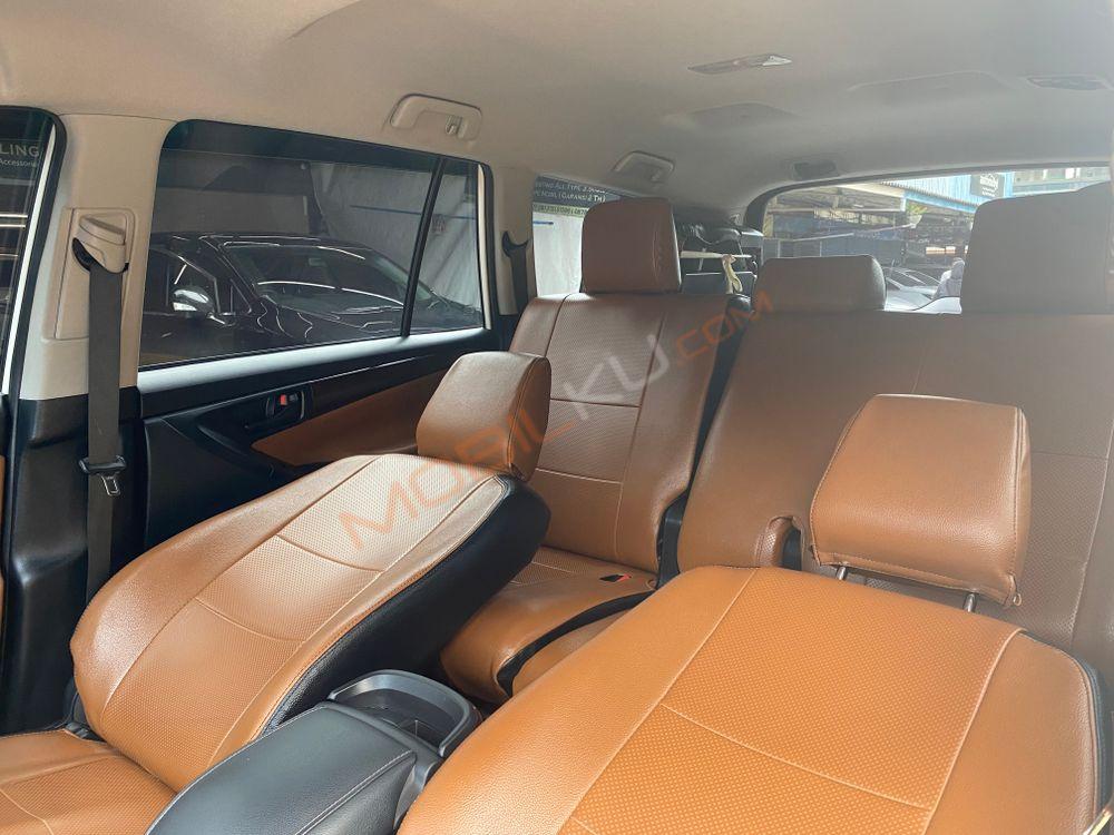 Mobil Toyota Kijang Innova 2020