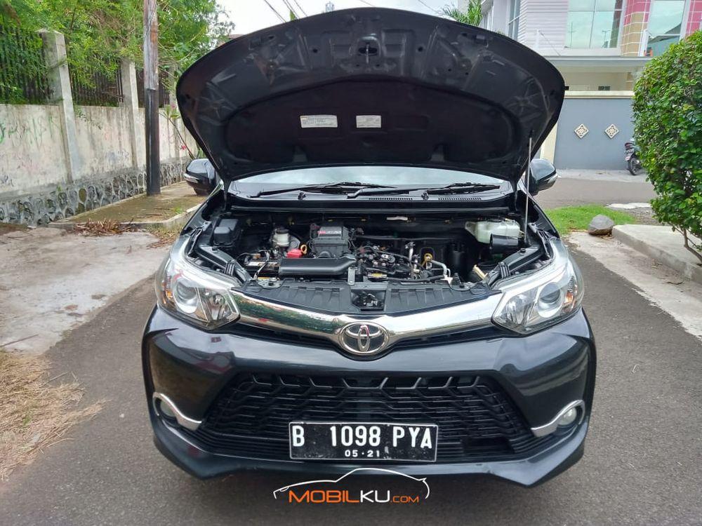 Mobil Toyota Avanza 2016
