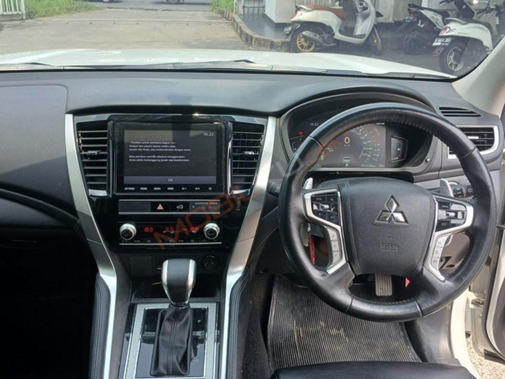 Mobil Mitsubishi Pajero Sport 2021