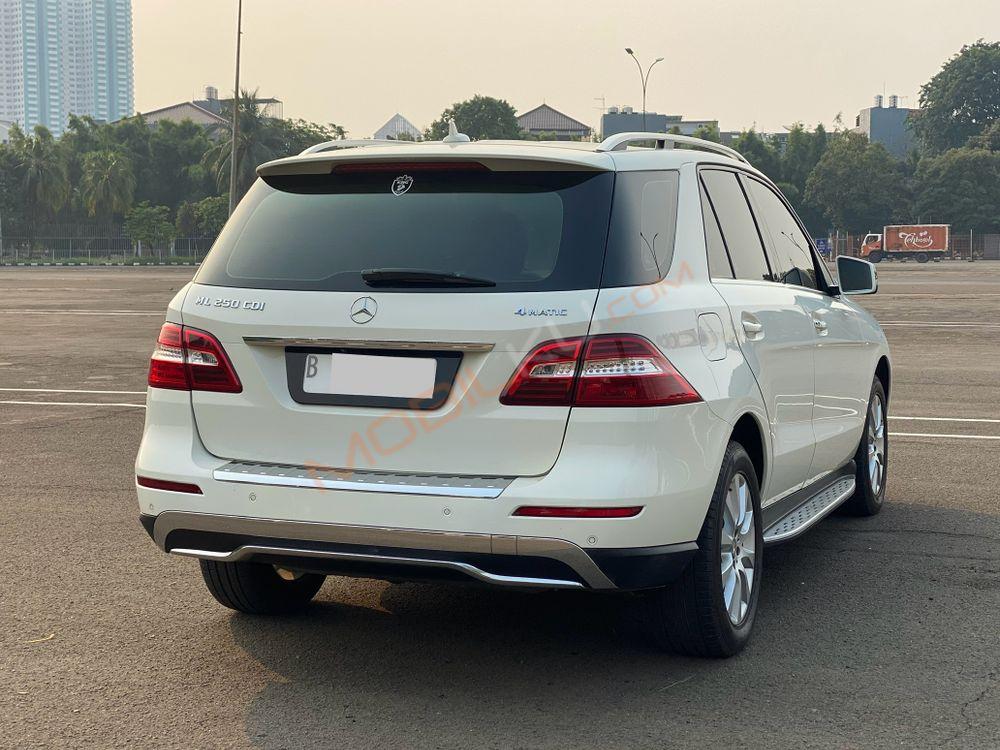Mobil Mercedes-Benz ML 2013