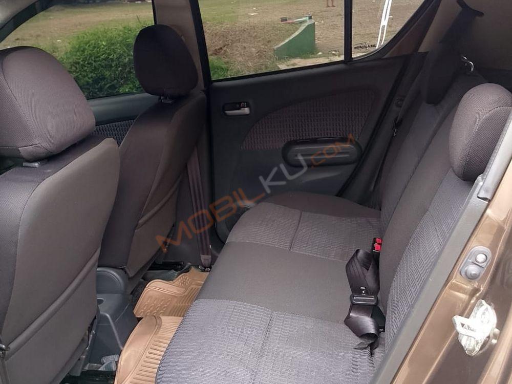 Mobil Suzuki Splash 2014