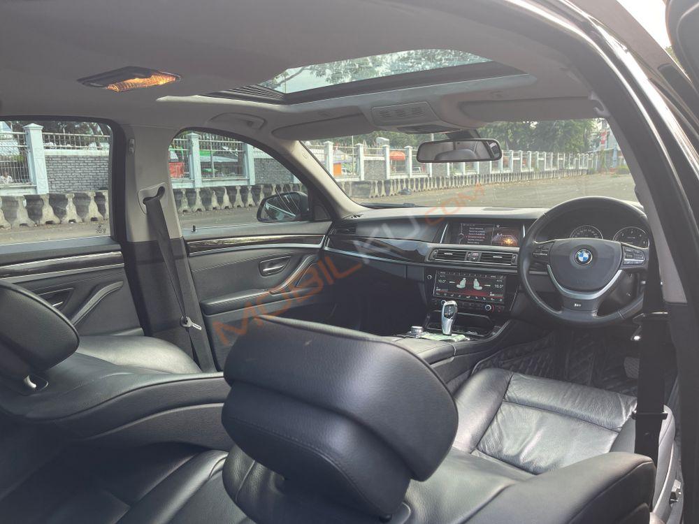 Mobil BMW 5 Series 2013