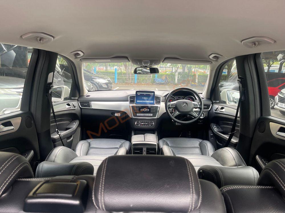 Mobil Mercedes-Benz ML 2013