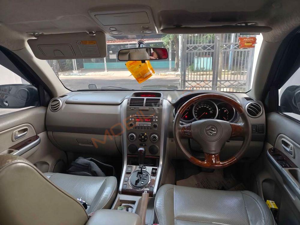 Mobil Suzuki Grand Vitara 2009