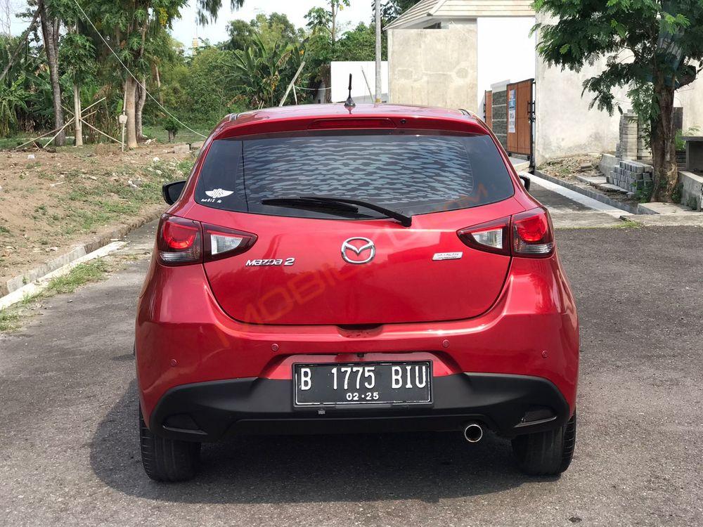 Mobil Mazda 2 Hatchback 2014