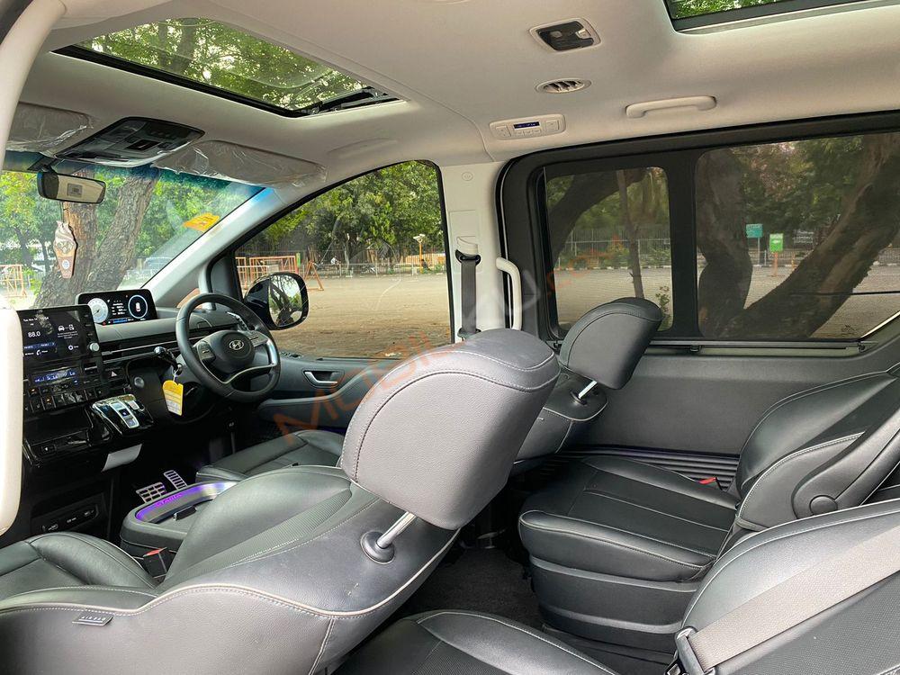 Mobil Hyundai Staria 2022