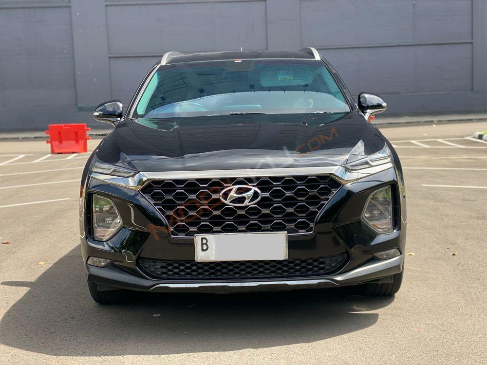 Mobil Hyundai Santa Fe 2018