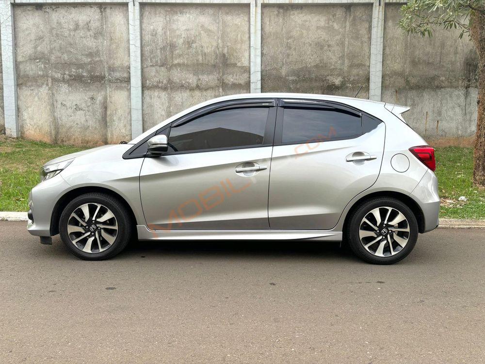 Mobil Honda Brio 2022