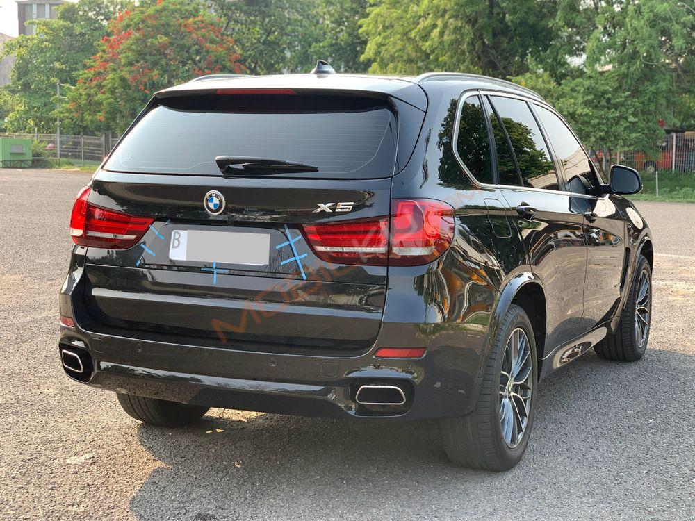 Mobil BMW X5 2015