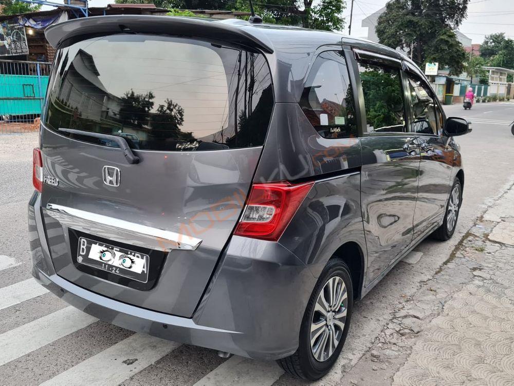 Mobil Honda Freed 2014
