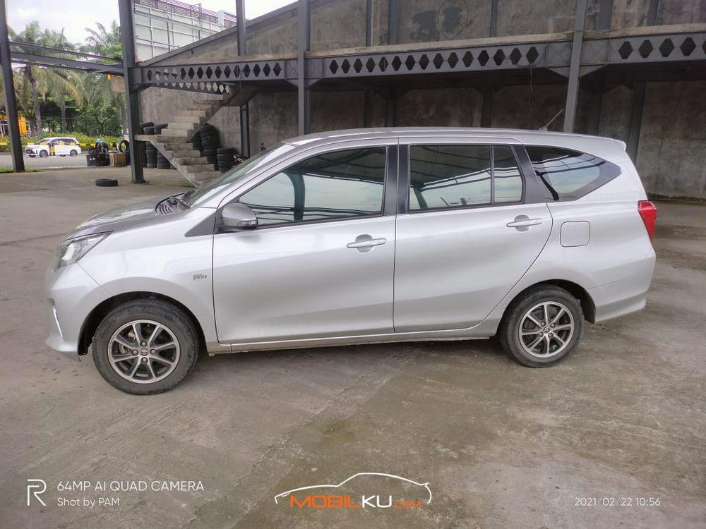 Mobil Toyota Calya 2017