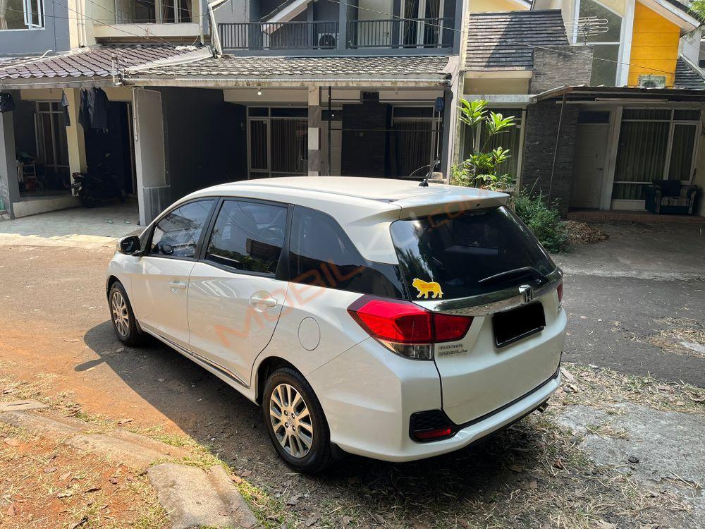 Mobil Honda Mobilio 2014