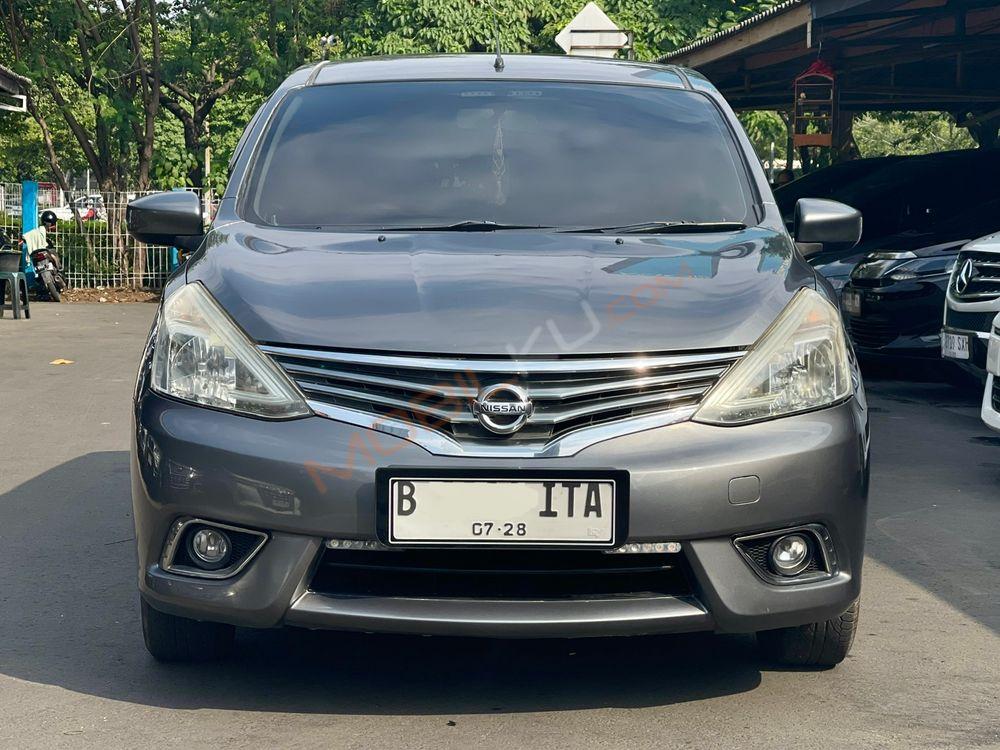 Mobil Nissan Grand Livina 2015