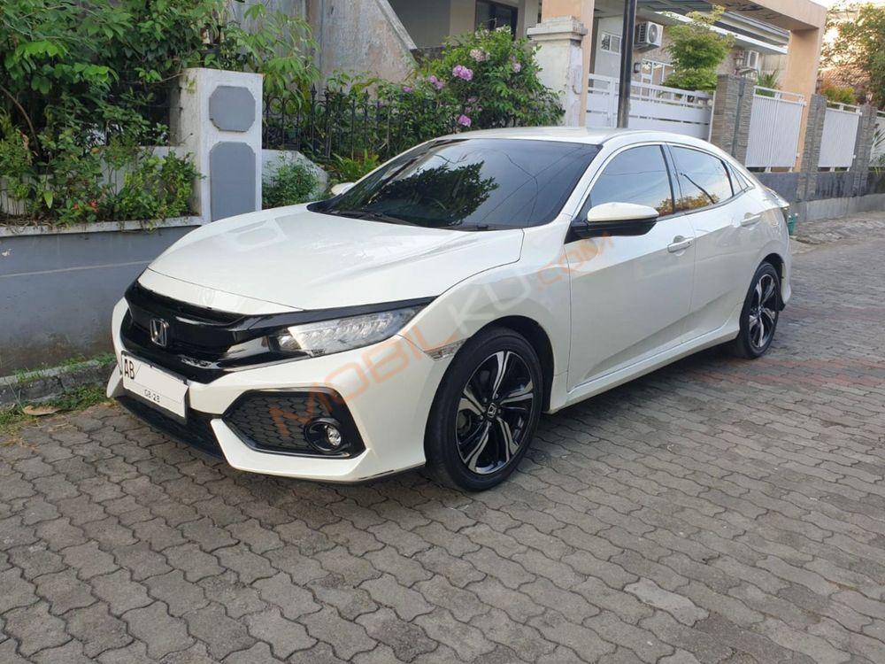 Mobil Honda Civic Hatchback 2018