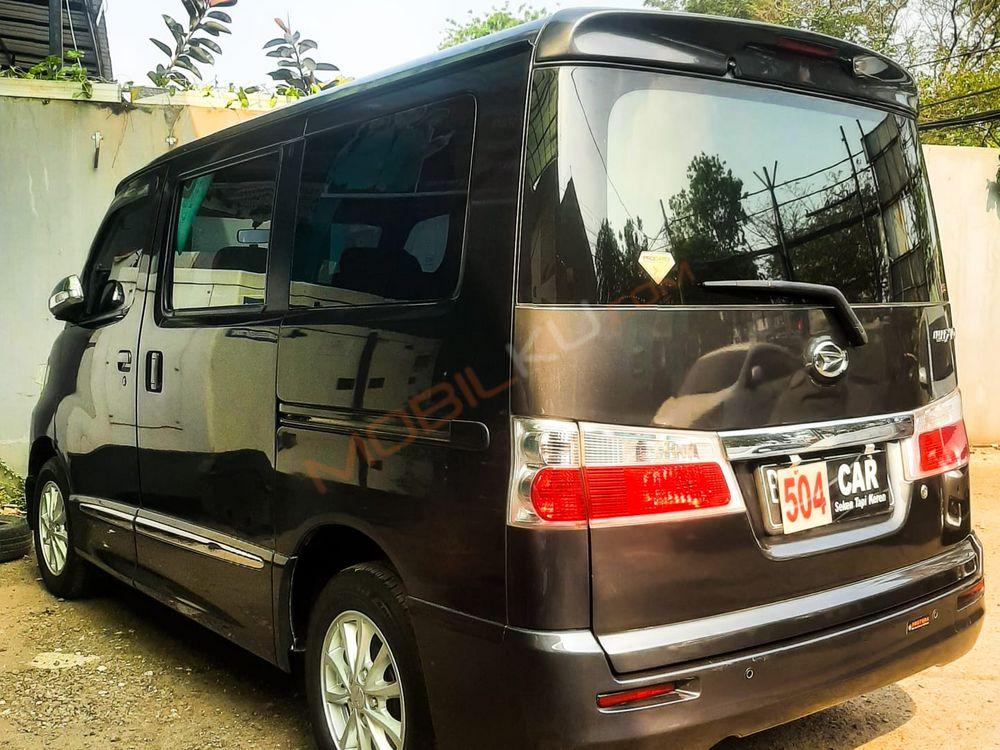 Mobil Daihatsu Luxio 2018