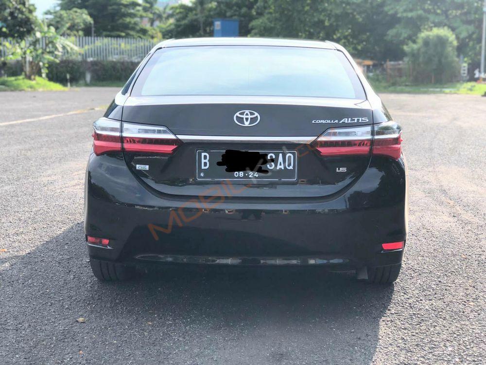 Mobil Toyota Corolla 2018