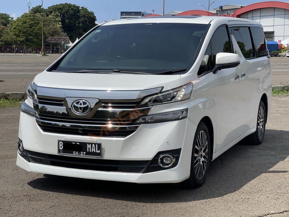 Mobil Toyota Vellfire 2017