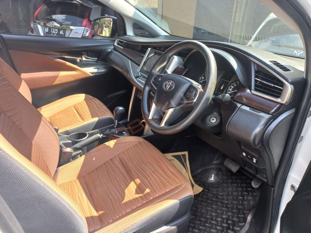 Mobil Toyota Kijang Innova 2019