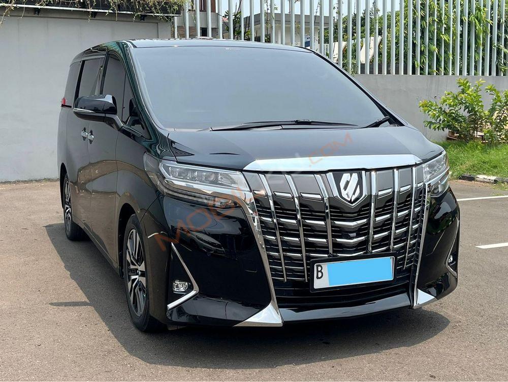 Mobil Toyota Alphard 2019