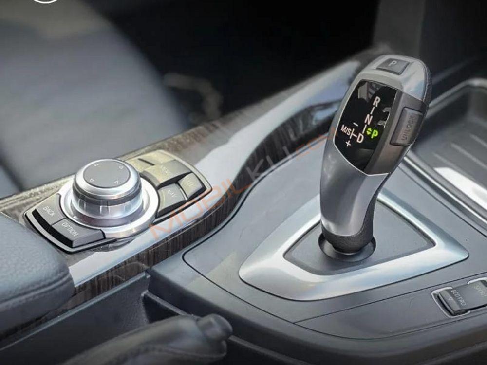 Mobil BMW 3 Series 2013