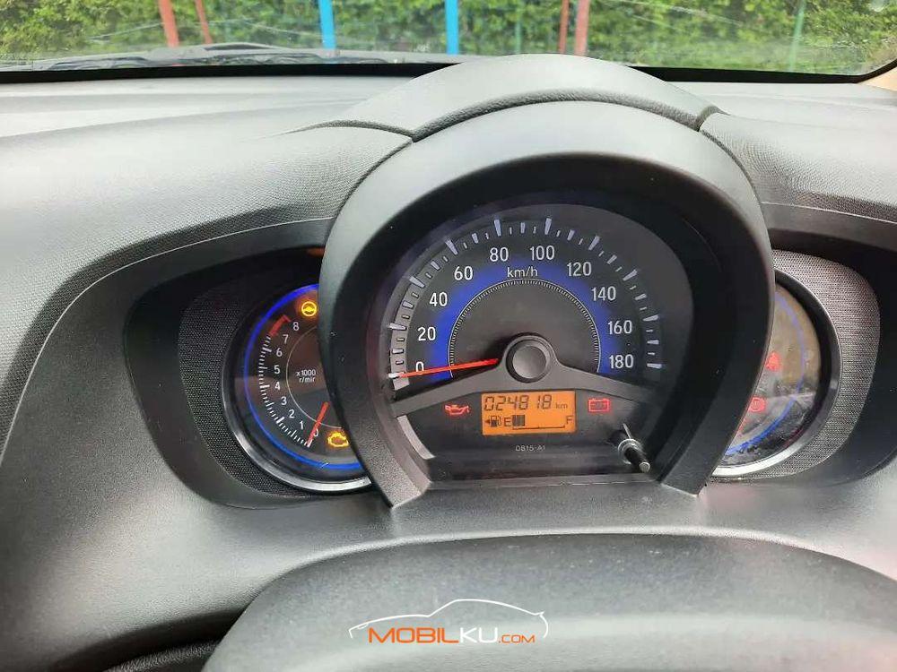 Mobil Honda Mobilio 2014