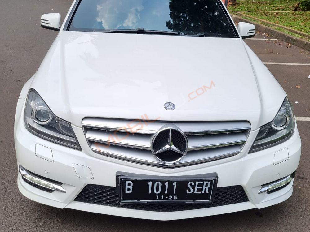 Mobil Mercedes-Benz C-Class 2013
