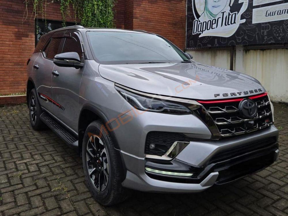 Mobil Toyota Fortuner 2021