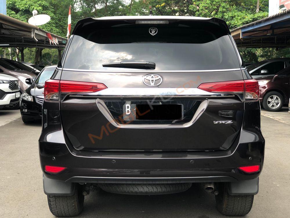 Mobil Toyota Fortuner 2016