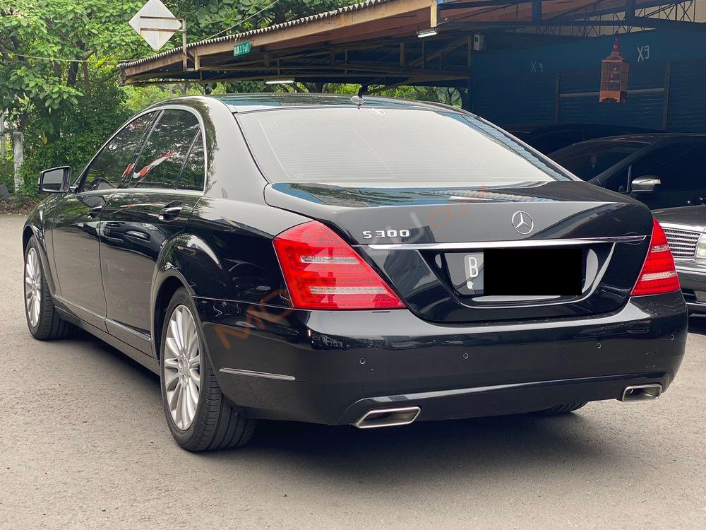 Mobil Mercedes-Benz S-Class 2011