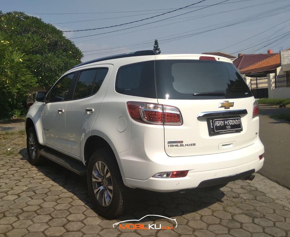 Mobil Chevrolet Trailblazer 2017