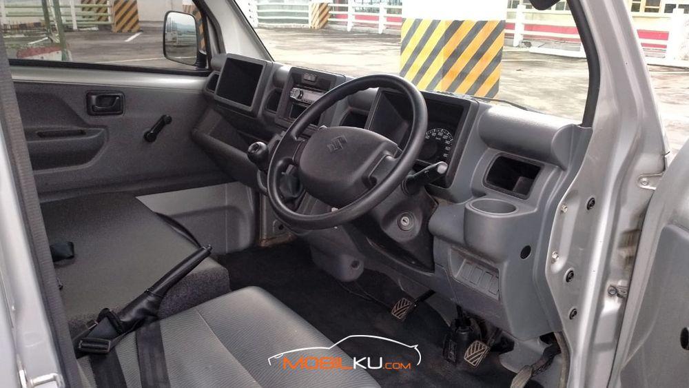 Mobil Suzuki Futura 2019