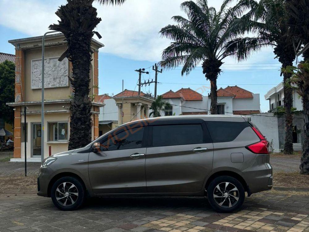 Mobil Suzuki Ertiga 2021