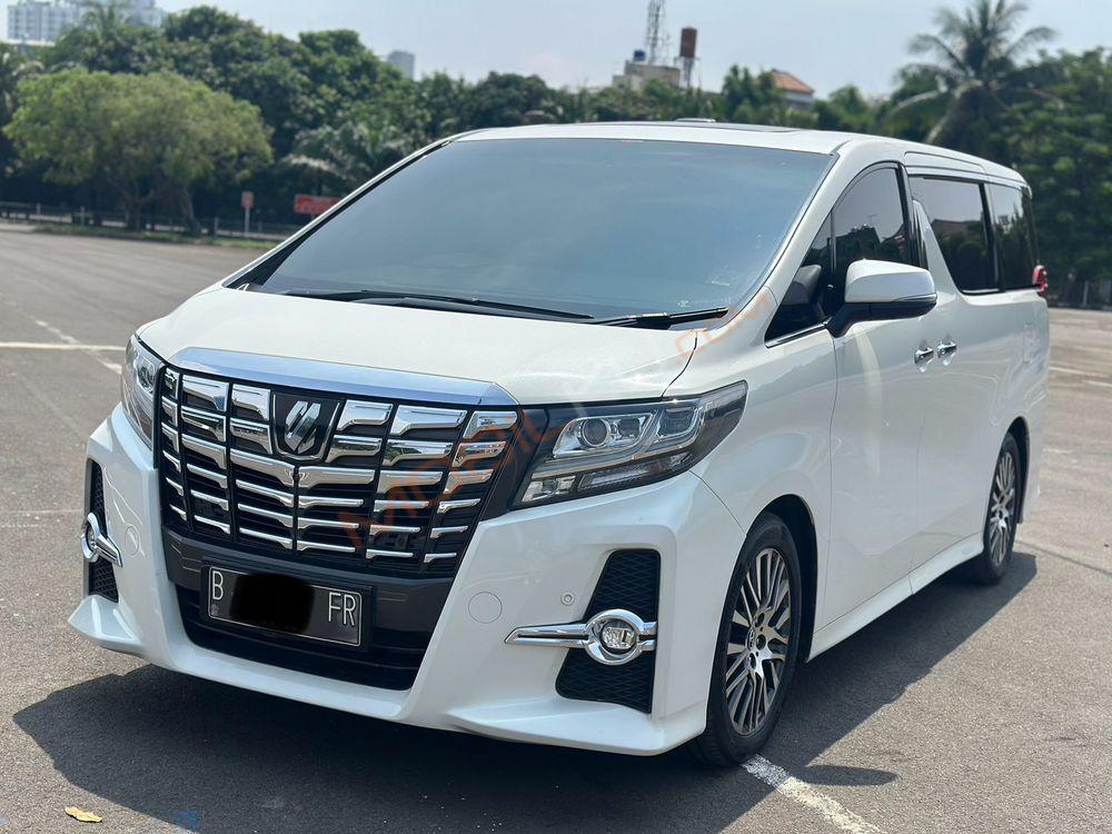 Mobil Toyota Alphard 2016