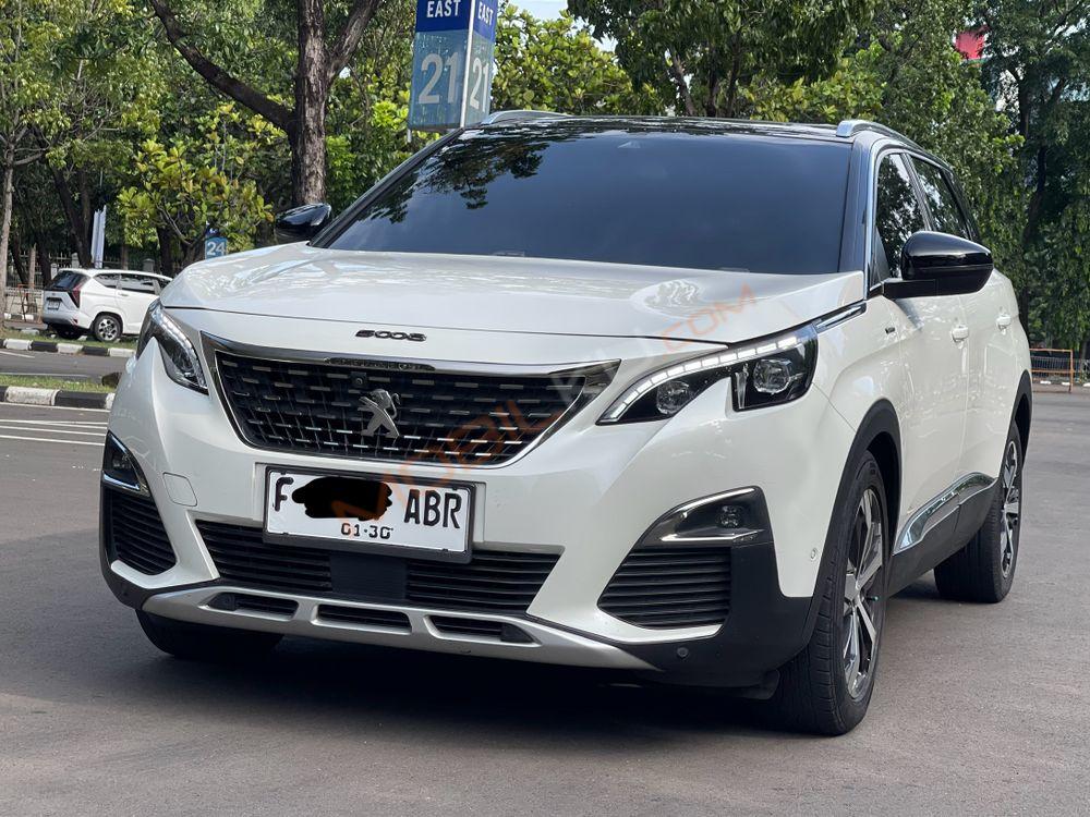 Mobil Peugeot 5008 2019