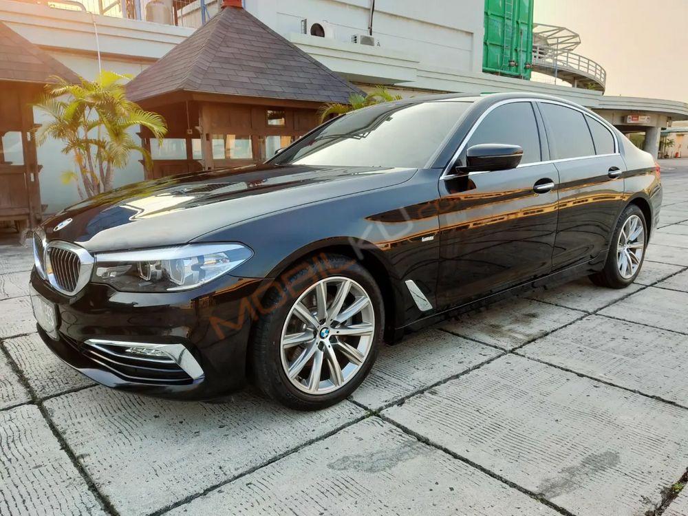 Mobil BMW 5 Series 2018