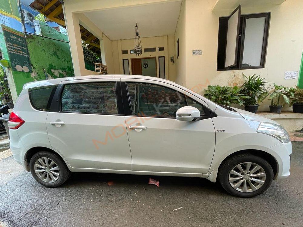 Mobil Suzuki Ertiga 2014