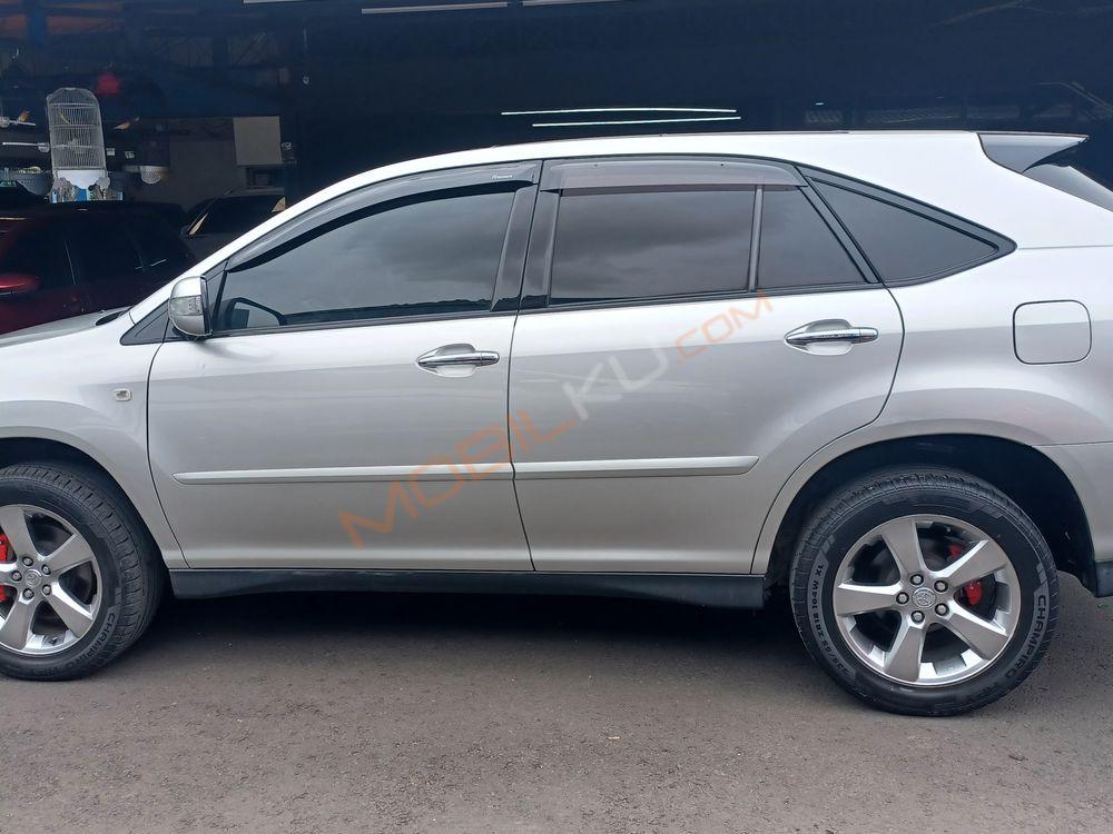 Mobil Toyota Harrier 2008
