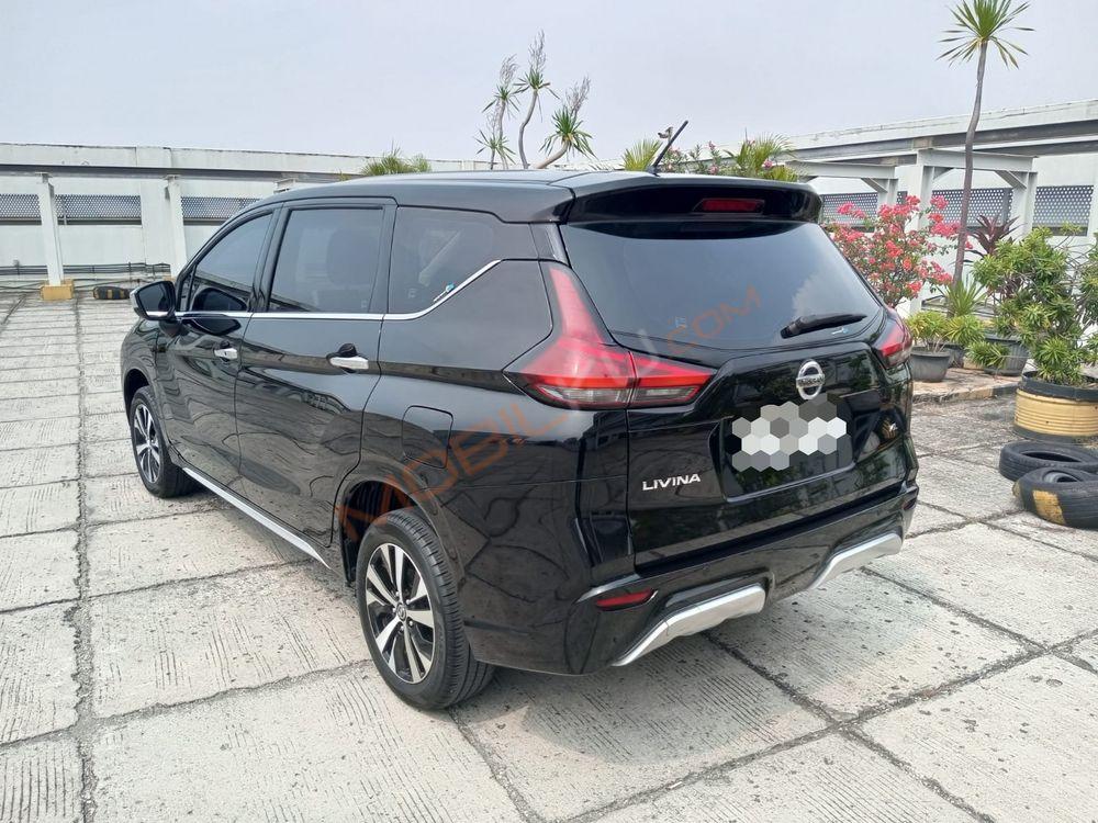 Mobil Nissan Livina 2022